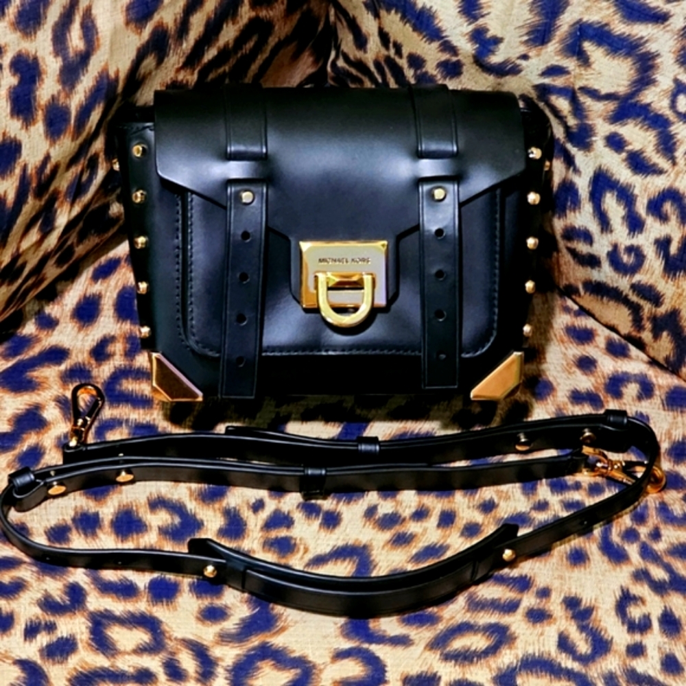 EUC | Michael Kors | Small | Black Leather | Gold Studded | Manhattan | Bag